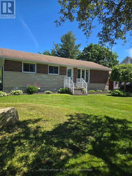 1735 6th Avenue E, Owen Sound, ON, N4K2V9 | Card Image