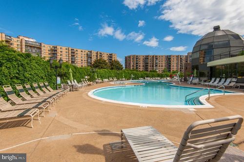 107-8370 Greensboro Dr, MCLEAN, VA, 22102-3554 | Card Image