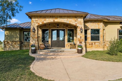230 Casarez Rd, Pleasanton, TX, 78064-6999 | Card Image