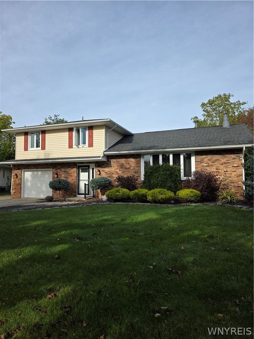 44 Stephens Ct, Lancaster, NY, 14086-2631 | Card Image