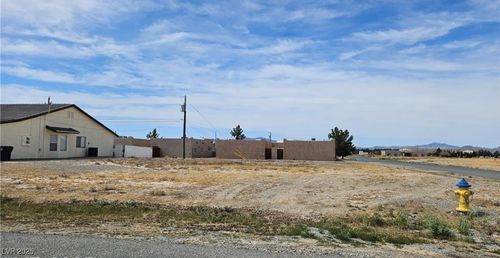 1620 Pershing Ave, Pahrump, NV, 89048-6764 | Card Image