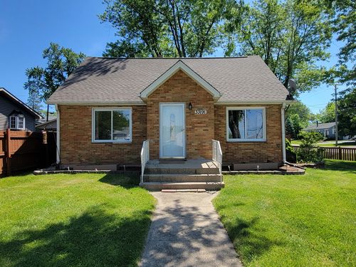 33191 Sunset Ave, Grayslake, IL, 60030-2266 | Card Image