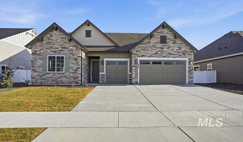 900 N Falling Water Way, Eagle, ID, 83616-5432 | Card Image