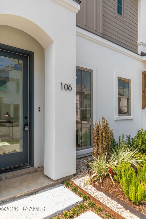 unit-301-115 Gaunt Ln, Youngsville, LA, 70592-7031 | Card Image