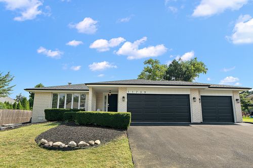 11739 Kristoffer Ln, Orland Park, IL, 60467-6861 | Card Image