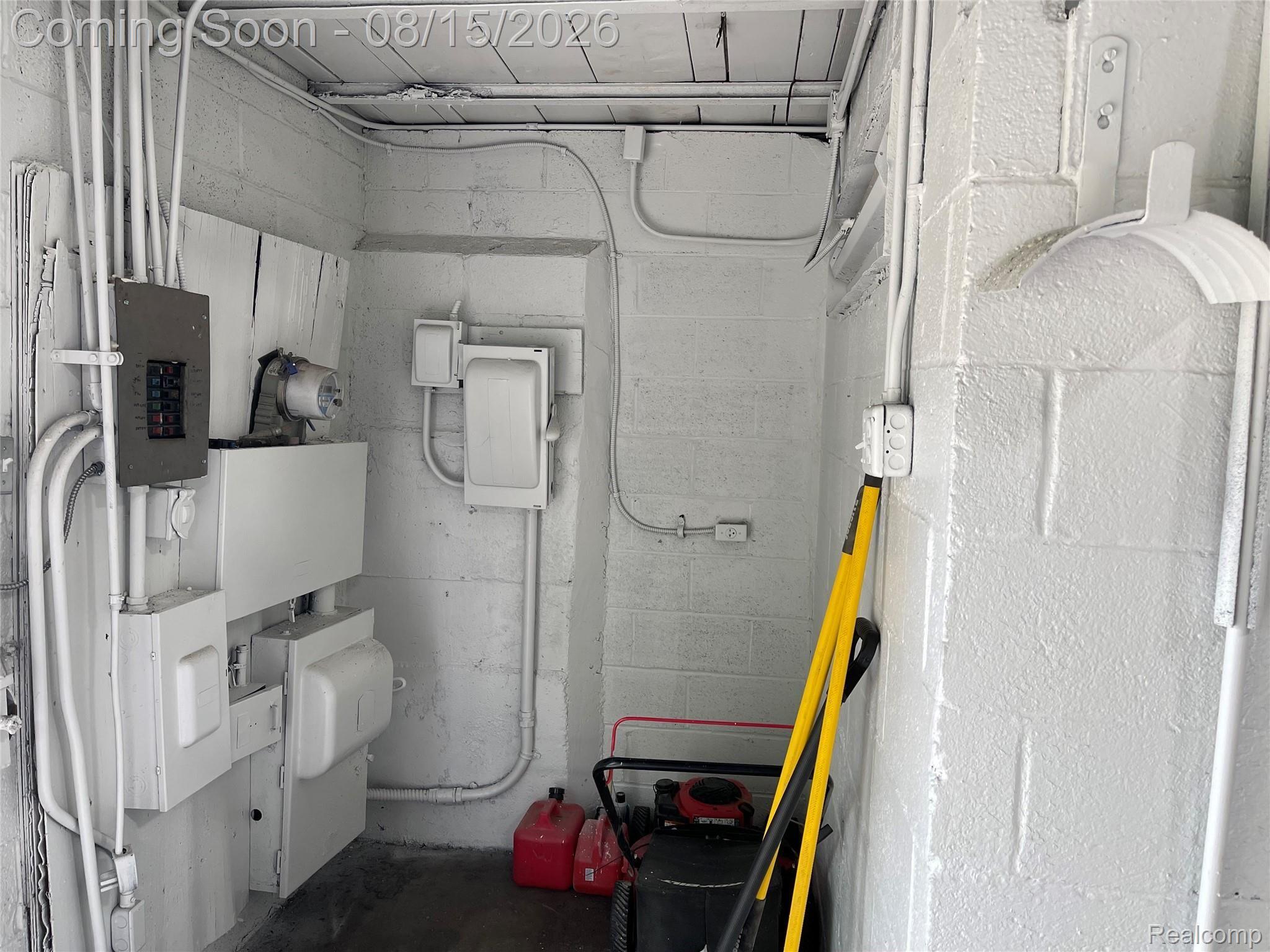 Commercial Sale in Detroit 3