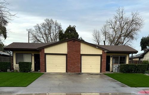 616 Acacia Way, Woodland, CA, 95695-4309 | Card Image
