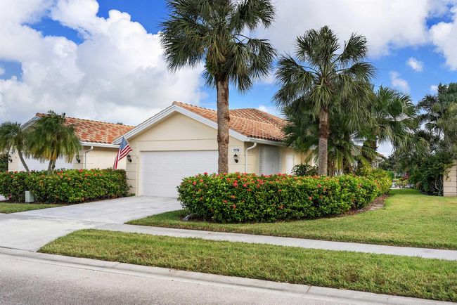 7770 Se Spicewood Cir, Condo with 2 bedrooms, 2 bathrooms and null parking in Hobe Sound FL | Image 37