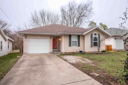 2919 W Page St, Springfield, MO, 65802-5161 | Card Image