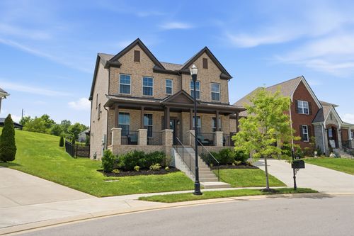 819 Ryecroft Ln, Franklin, TN, 37064-1906 | Card Image