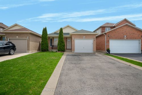 26 Phillipo Dr, Hamilton, ON, L9B2P6 | Card Image