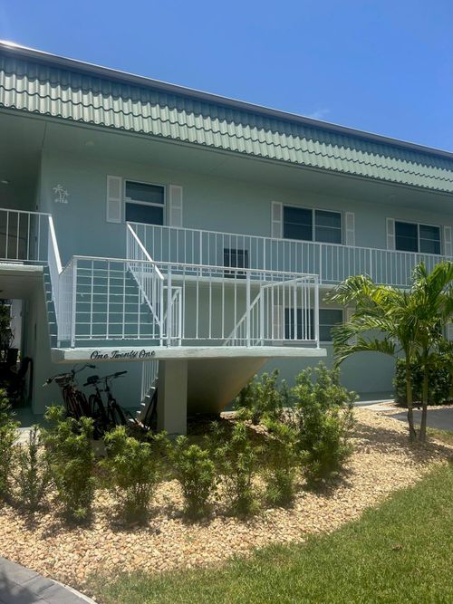 214-121 Wettaw Ln, North Palm Beach, FL, 33408-5675 | Card Image