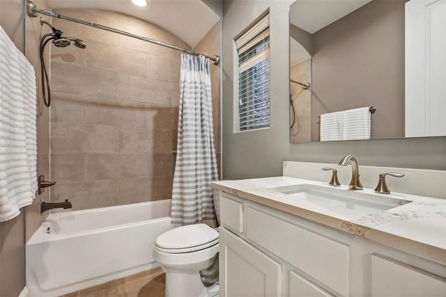 1818 Dart St, House other with 3 bedrooms, 5 bathrooms and 2 parking in Houston TX | Image 37