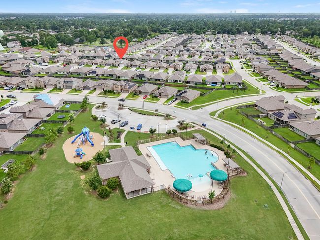 Home is blocks away from recreational pool and park area. | Image 40