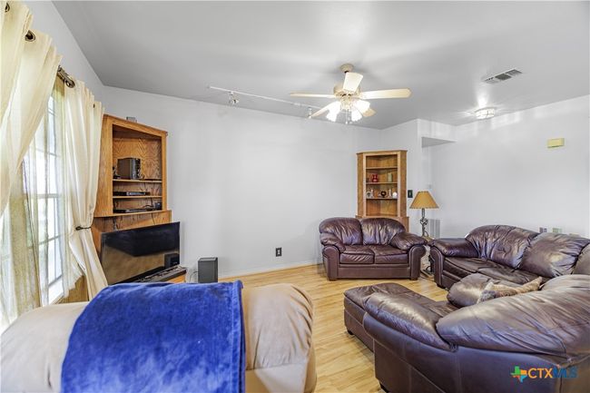 living room | Image 4