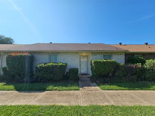 12-16 E Mountain Creek Ct, Grand Prairie, TX, 75052-5984 | Card Image