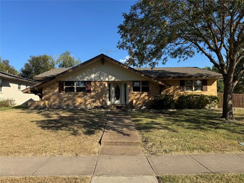 1900 Provincetown Ln, Richardson, TX, 75080-3311 | Card Image