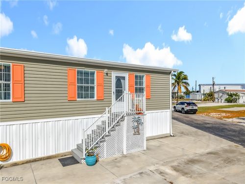 16 Helen Ln, FORT MYERS BEACH, FL, 33931-2940 | Card Image