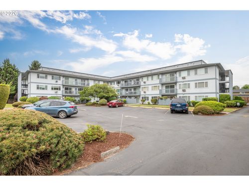201-2005 Tibbetts Dr, Longview, WA, 98632-4290 | Card Image