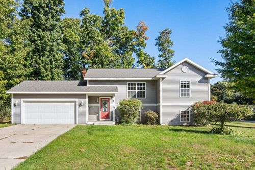 2063 Pine Valley Cir, Traverse City, MI, 49685-7381 | Card Image
