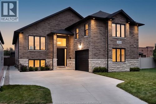 3838 Ronald Ave, Windsor, ON, N9G1N3 | Card Image