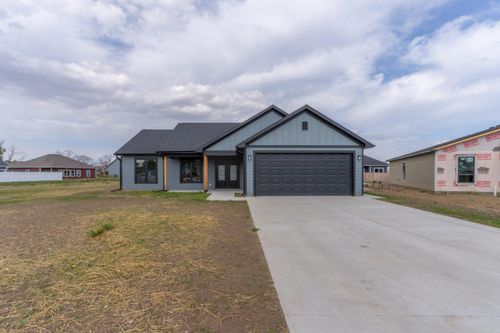 817 N Allen St, CENTRALIA, MO, 65240-2204 | Card Image