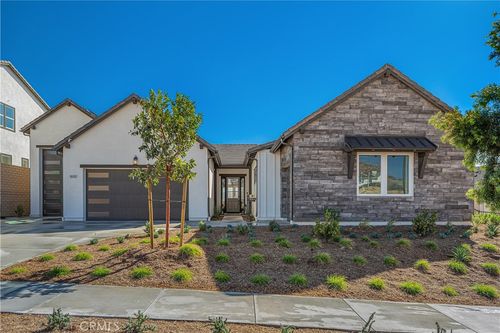 28422 Old Springs Rd, Castaic, CA, 91384-2911 | Card Image