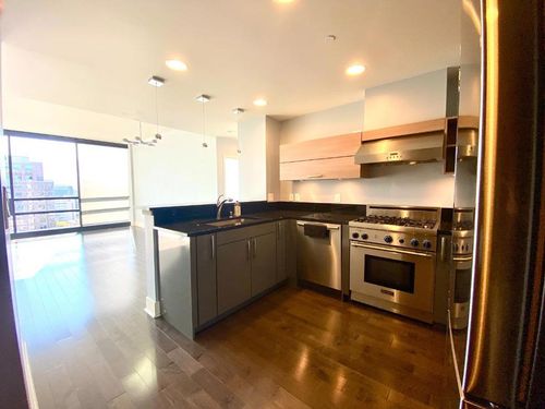unit-2001-88 E San Fernando St, San Jose, CA, 95113-2547 | Card Image