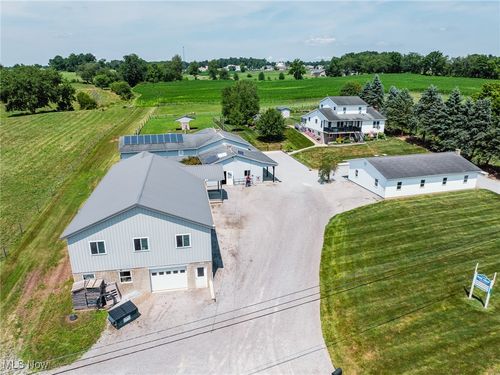 8276 Harrison Rd, Fredericksburg, OH, 44627-9255 | Card Image