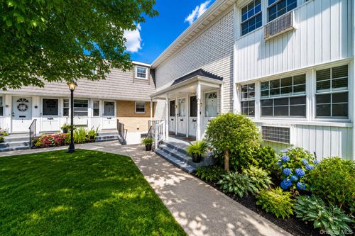k15-4715 Wilshire Ln, Oakdale, NY, 11769-1450 | Card Image