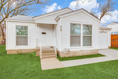 938 Tamara Ln, Grand Prairie, TX, 75051-3057 | Card Image