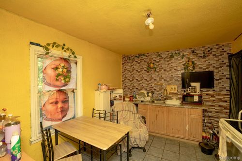 14944 Manning St, Detroit, MI, 48205-1912 | Card Image