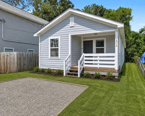 1976 Hugo Avenue, North Charleston, SC, 29405 | Card Image