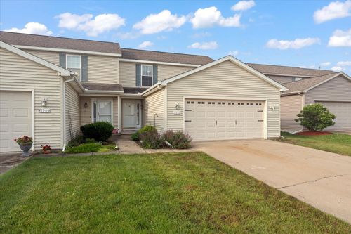 3903 Balmoral Dr, Champaign, IL, 61822-8584 | Card Image