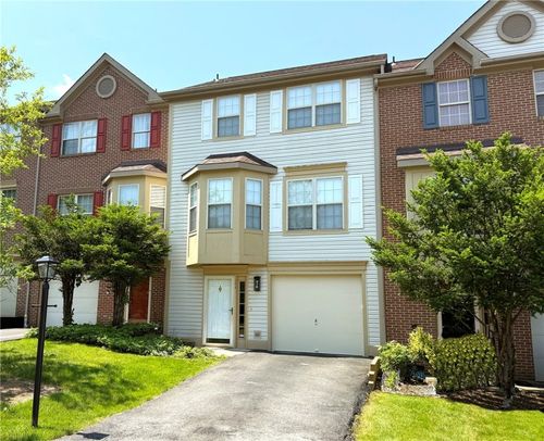 124 Hillvue Dr, Seven Fields, PA, 16046-7852 | Card Image