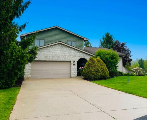 664 Aspen Ln, DUNCANSVILLE, PA, 16635-7068 | Card Image