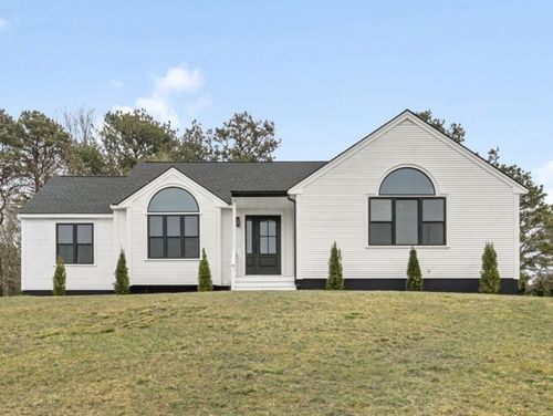 2 Daniel Cir, Plymouth, MA, 02360-6700 | Card Image