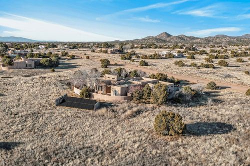 33 Moya Loop, Santa Fe, NM, 87508-8364 | Card Image