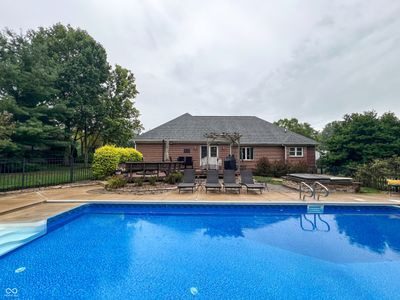 806 Foxboro Drive, House other with 5 bedrooms, 3 bathrooms and null parking in Avon IN | Image 2