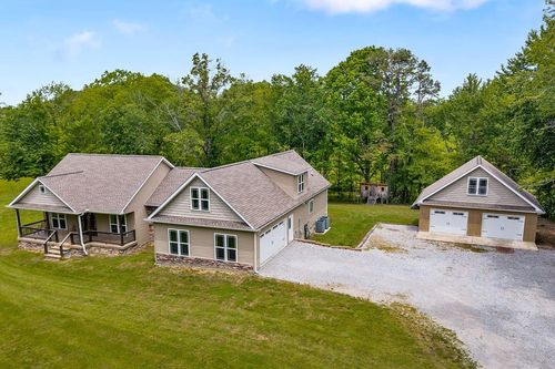 2015 Memory Garden Rd, Jamestown, TN, 38556-2576 | Card Image