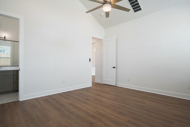 12104 Fennec Way, House other with 3 bedrooms, 2 bathrooms and 2 parking in Austin TX | Image 15