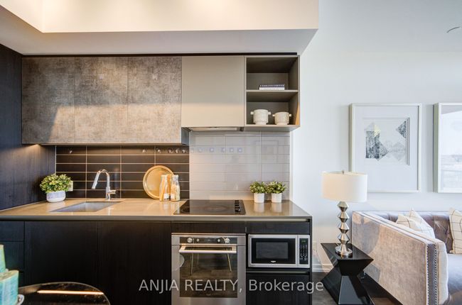1712 - 1000 Portage Pky, Condo with 1 bedrooms, 1 bathrooms and null parking in Concord ON | Image 14
