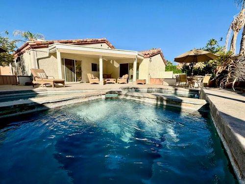 209 W Crestview Dr, Palm Springs, CA, 92264-8969 | Card Image