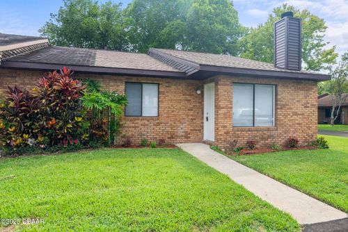 1518 Franklin Cir, Daytona Beach, FL, 32117-2057 | Card Image