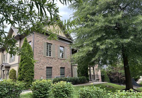 633 Grant Park Ct, Franklin, TN, 37067-7320 | Card Image