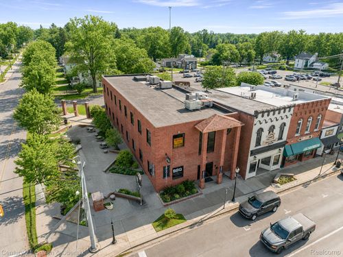 107 S Main St, Almont, MI, 48003-1067 | Card Image