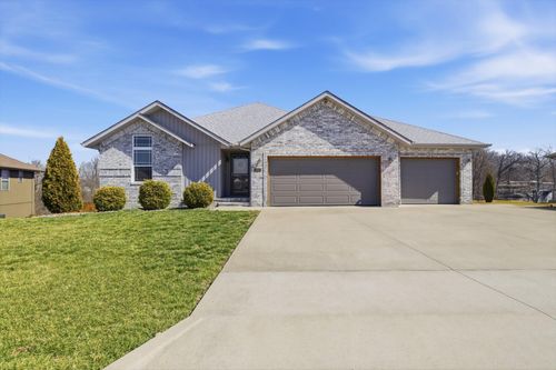 1930 N Seabrook Dr, Nixa, MO, 65714-9190 | Card Image