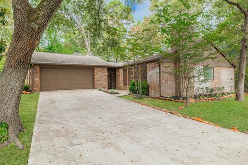 69 Blush Hill Dr, Conroe, TX, 77304-1109 | Card Image