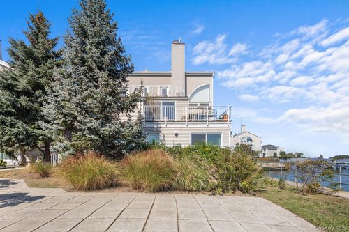 63-8 Deepwater Way, Bronx, NY, 10464-1449 | Card Image