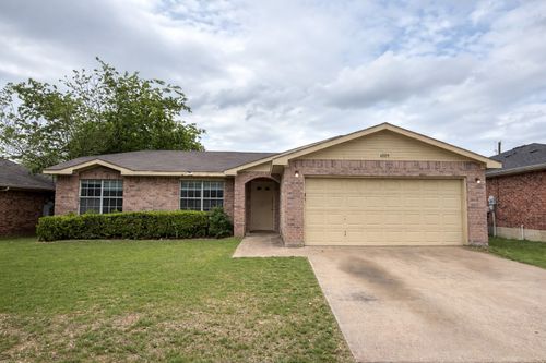 4809 Brianhill Dr, Fort Worth, TX, 76135-1795 | Card Image